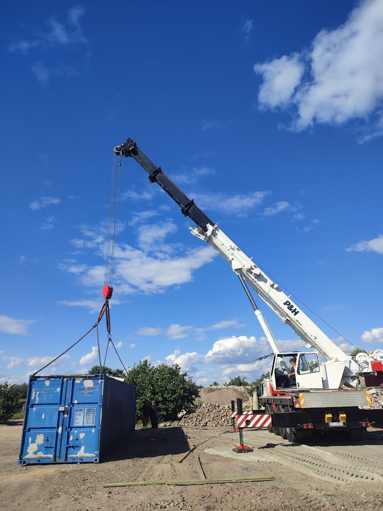 Rozładunek kontenerów